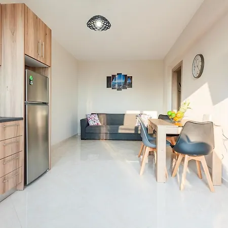 Verga'S Sunset Retreat - Kelly'S Seaview Escape 아파트 *