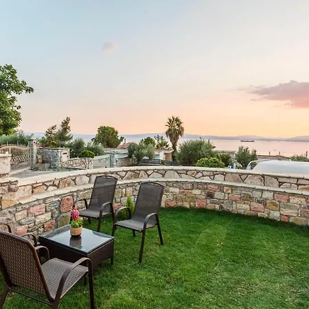 Verga'S Sunset Retreat - Kelly'S Seaview Escape Verga Kalamata